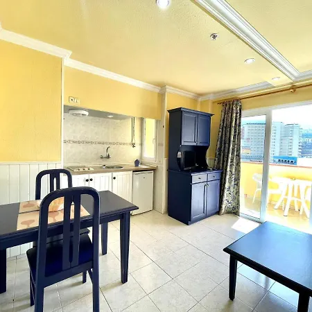 Apartamento Junto Al Mar, Con Balcon, En Playa Jardin Puerto De La Cruz